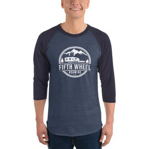 3/4 sleeve raglan shirt
